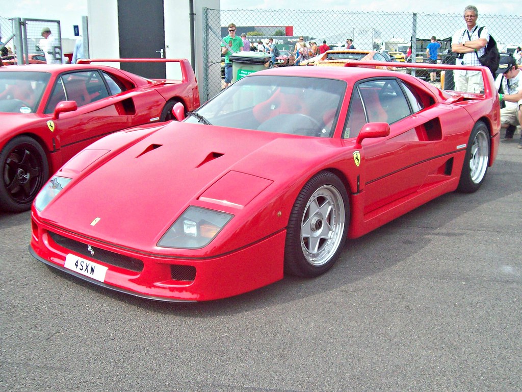254 Ferrari F40 (1991) (three different F40s) | Ferrari F40 … | Flickr