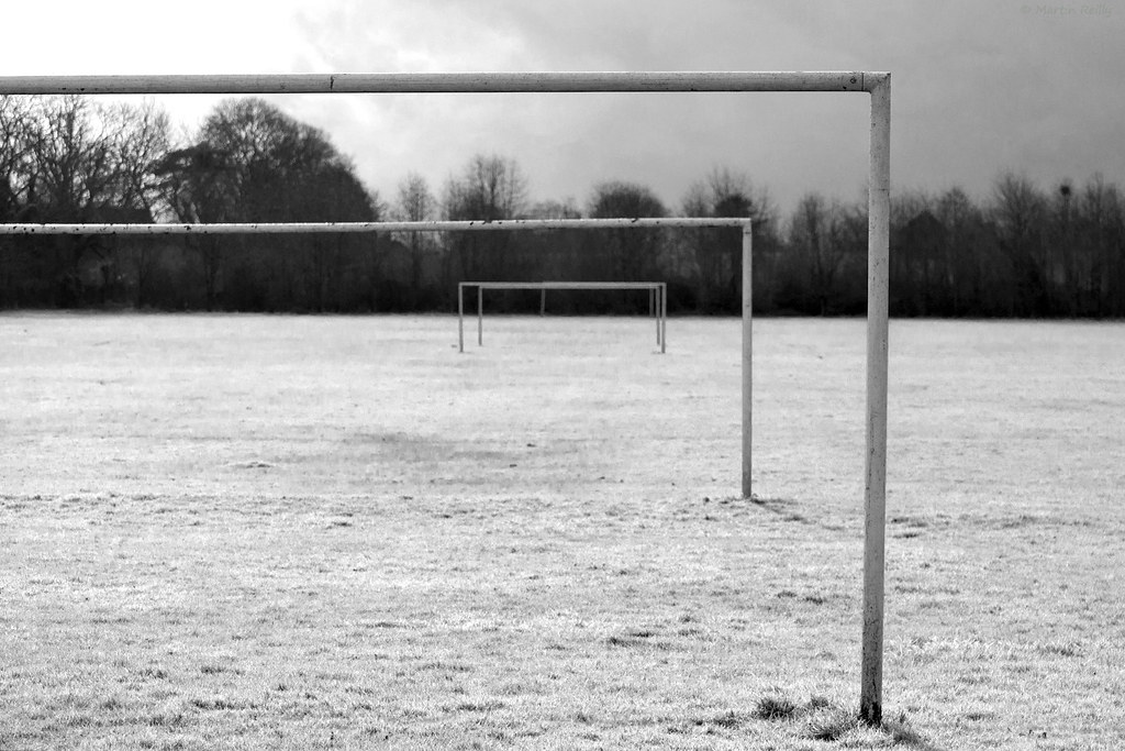 Goalposts (B&W), Purley Way, Croydon | Goal after goal after… | Flickr