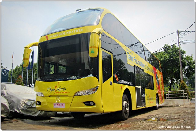 City Tour Jakarta Bus