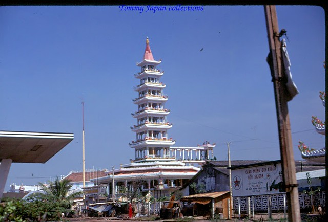 Th\u00e1p Ho\u00e0 \u0110\u1ed3ng (Tower) Ch\u1ee3 L\u1edbn\/ Saigon 1964\/72 - Photo by L\u2026 | Flickr