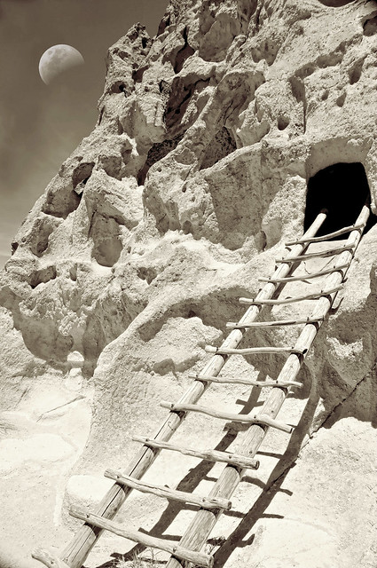 Climb to Pueblo Cave