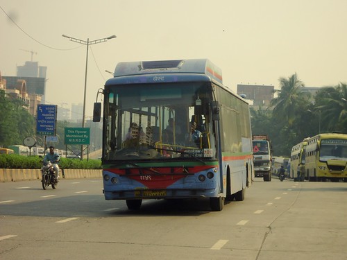 Mumbai BEST bus Kinglong