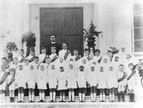 statelibraryofqueensland slq queensland school stclaresconventschool tully firstcommunion communion sashes schoolchildren catholic
