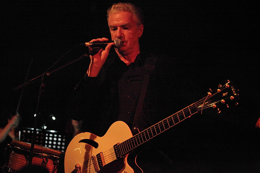 MICK HARVEY PERFORMS THE SONGS OF SERGE GAINSBOURG – La [2] de Apolo
