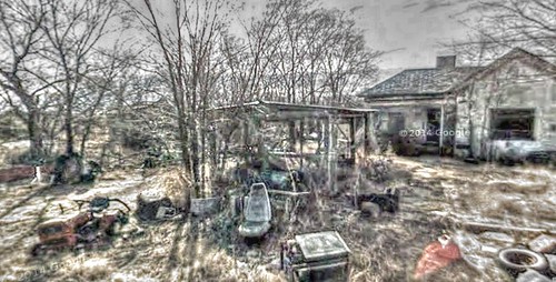 Google Street View - Pan-American Trek - Front yard storage by kevin dooley, Memphis, TX.

Pan-American Trek using Google Street View.street yard trek google junk texas view mem