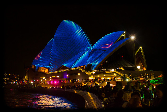 Vivid Sydney 2014: Lighting of the Sails