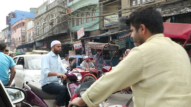 El tránsito en Vieja Delhi un cáos