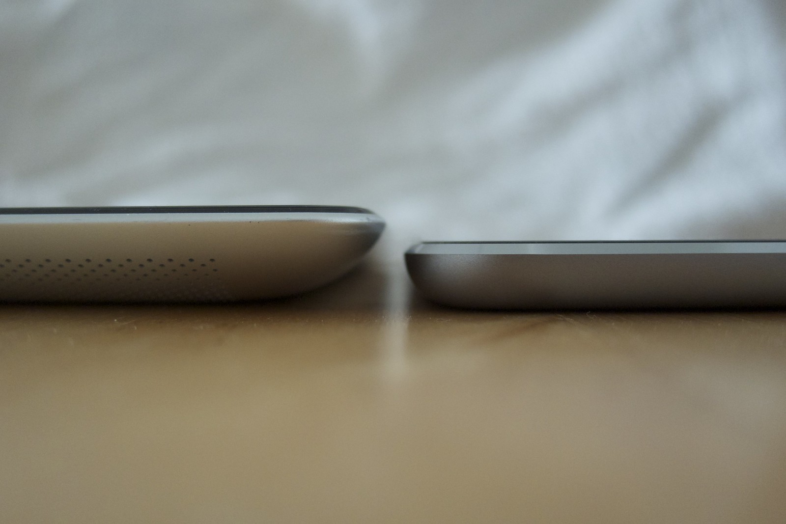 Thickness of iPad Air 2 and iPad(3rd Gen).