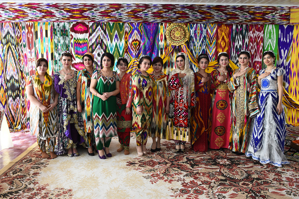 Таджикские национальные платья