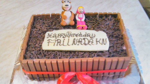 Kitkat Birthday Cake tema Masha 'n the Bear - Jakarta