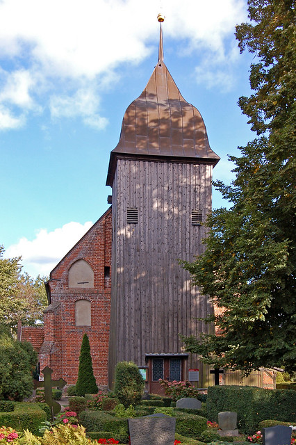 Sankt-Laurentius-Kirche auf der Halbinsel Zudar (Rügen) (2)