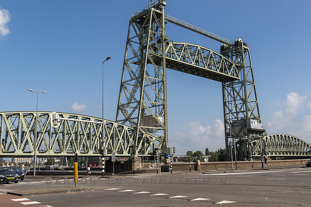 Vertical lift bridge De Hef in Rotterdam