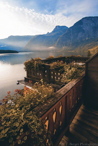 lake mountains beautiful landscape austria amazing view balcony autriche hallstatt hallstättersee grünerbaum lakehallstatt hotelgrünerbaum skyfreezer