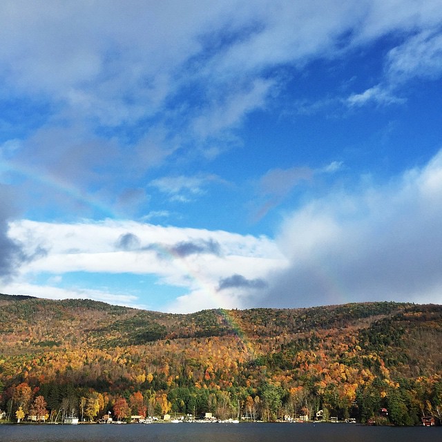 We were greeted by a rainbow. 🌈#lakegeorge #rainbow