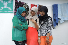 Girls on the Ferry - Aceh