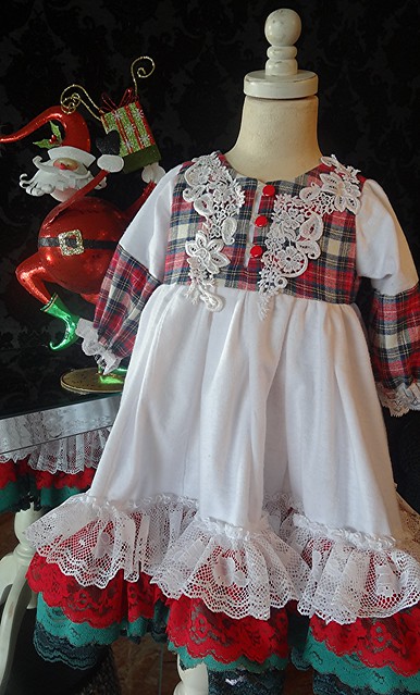 Little girls vintage lace trimmed Christmas long nightgown by Rosanna Hope for Babybonbons
