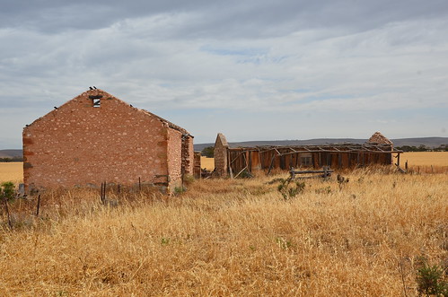 abandoned farmhouse sedan ruin australia southaustralia derelict deserted farmhouses murraylands