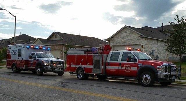 Williamson County, TX EMS Medic 23 & Leander Fire Squad 1 Code 3