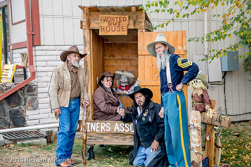 2014 Big Bear Lake Village Scarecrow Festival winners