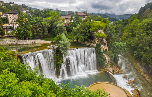 trees summer panorama fall water alberi landscape waterfall nikon scenery day estate view cloudy bosnia postcard august agosto balkans polarizer acqua cartolina bosniaherzegovina bih jajce cascata 2014 balcani bosniaandherzegovina vrbas polarizzatore bosanskakrajina bosnaihercegovina bosniaerzegovina vodopad pliva d5000 vrbasriver bosniaederzegovina federacijabosneihercegovine vodopadujajcu ccr358 nikond5000 centralbosniacanton plivariver jajcewaterfall боснaихерцеговина cascatadijajce