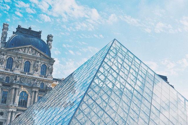 Pyramide du Louvre ~ Charlie Watch
