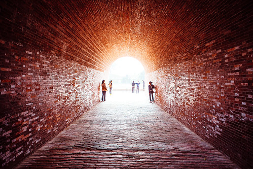 light red brick canon landscape taiwan tunnel 24mm tainan 台灣 台南 f28 古蹟 2470mm iso50 5d2 517129 yuishangphotography