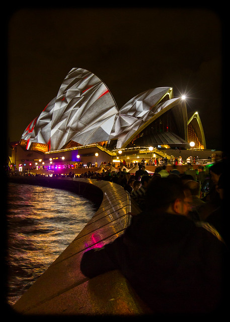 Vivid Sydney 2014: Lighting of the Sails