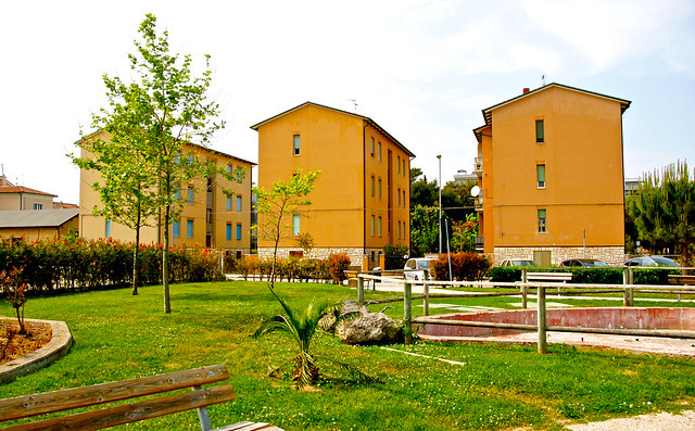case popolari in via Massimo D'Azeglio