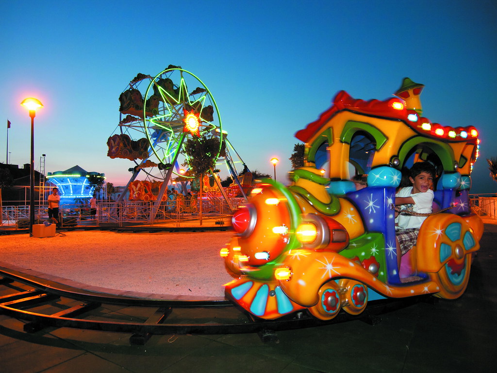 Acapulco Lunapark 3 | OLYMPUS DIGITAL CAMERA | Acapulco Resort Hotel ...