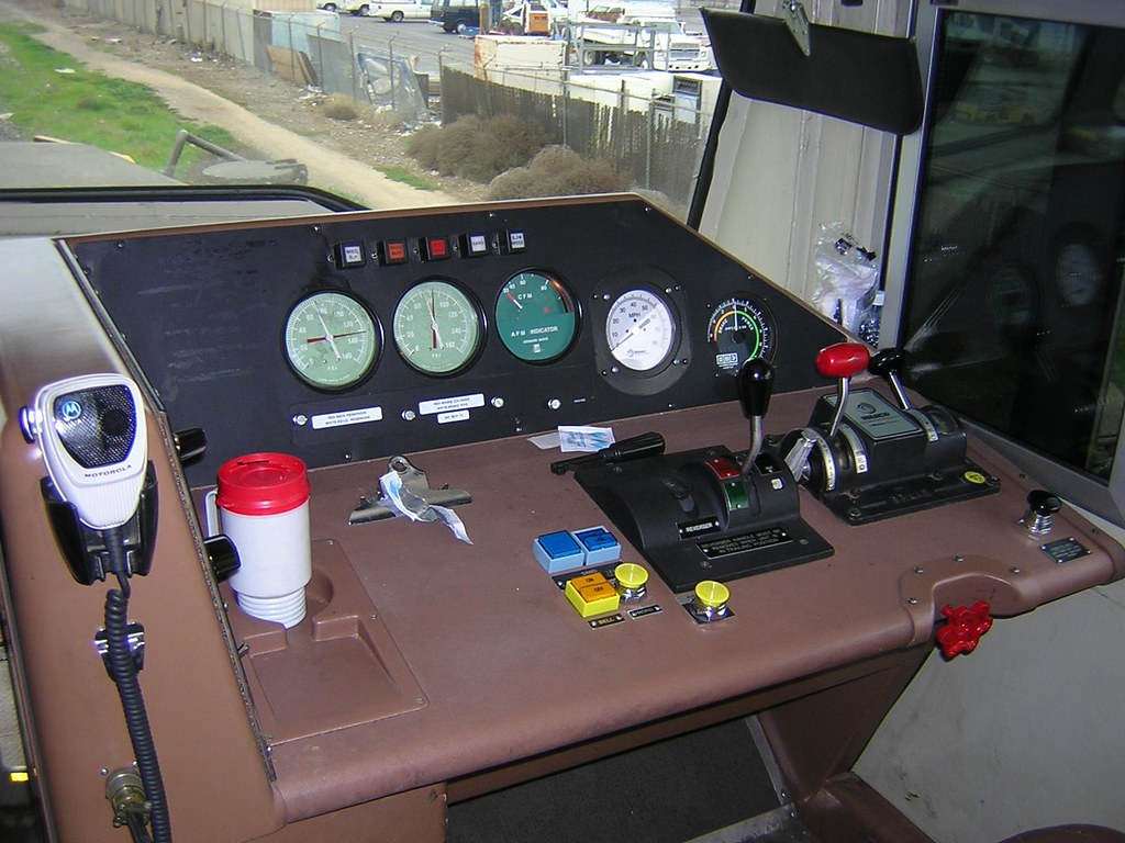Train Engine # 3950's Cockpit | www.flickr.com/photos/brrave… | Flickr