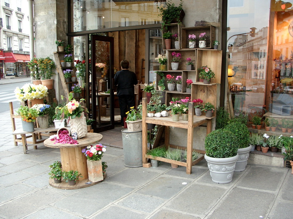 My flower shop. Интерьер цветочного магазина. Цветочный магазин в Европе. Интерьер цветочного магазина в французском стиле. Цветочный магазин во Франции.
