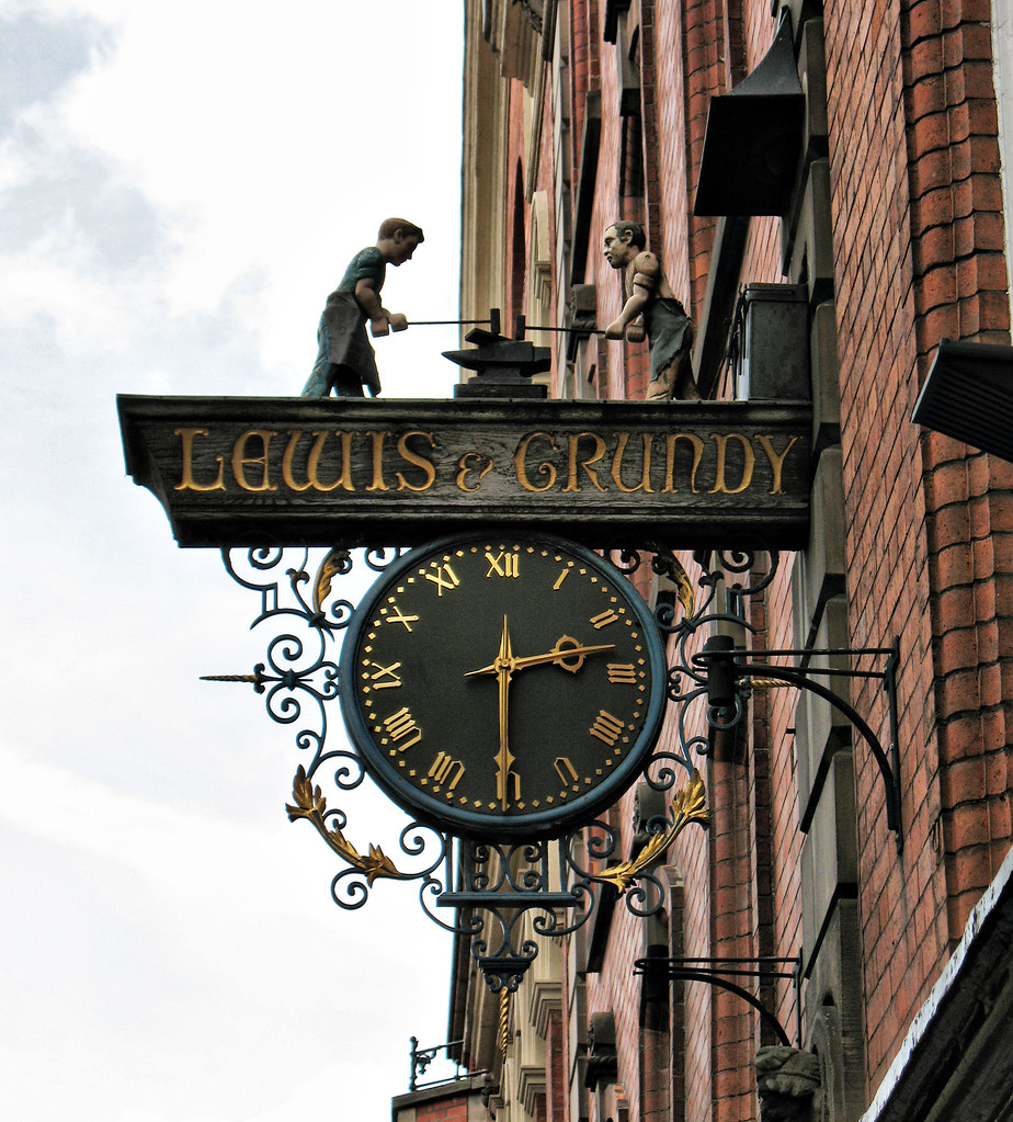 Lewis & Grundy Clock, Victoria Street, Nottingham