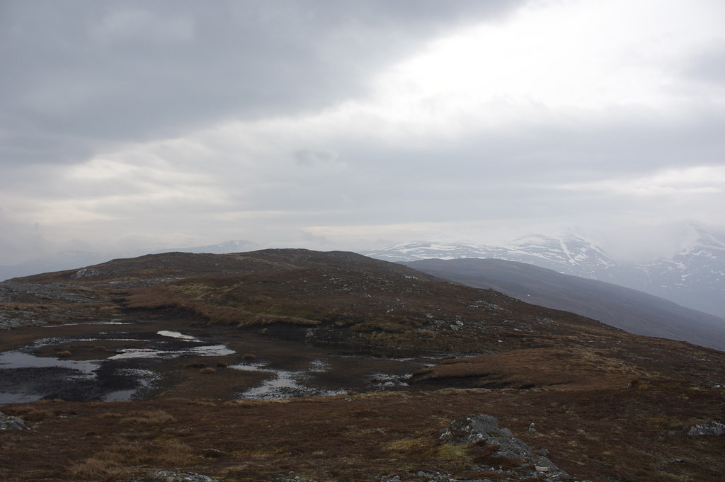 The summit plateau of Cnap Cruinn