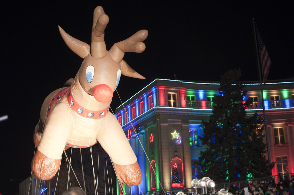 Rudolph Balloon Races Rudolph Balloon | Denver Parade of Lights 2009 | Brian Papantonio | Flickr