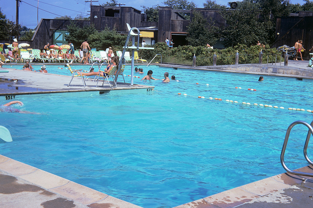 Surf Club Decatur My friends and I used to love sneaking into the Surf Club,… | Flickr