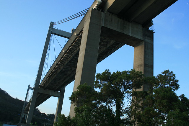 Bajo el Puente de Rande