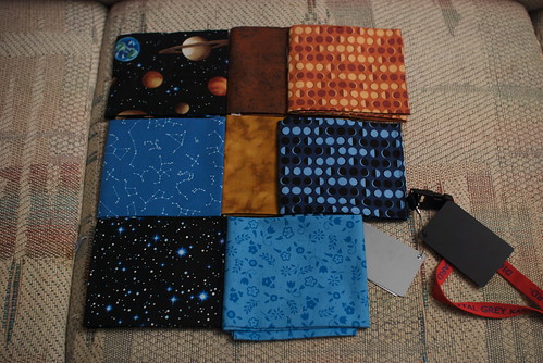 In the gift box he also picked space- and star-themed fabrics in honor of my time here in Huntsville, Alabama.


See the entry on my site: domesticat.net/2010/01/previews-2010-box-summer-2009