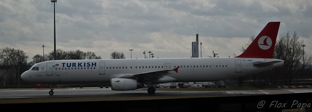 A 321 100 Turkish Airlines