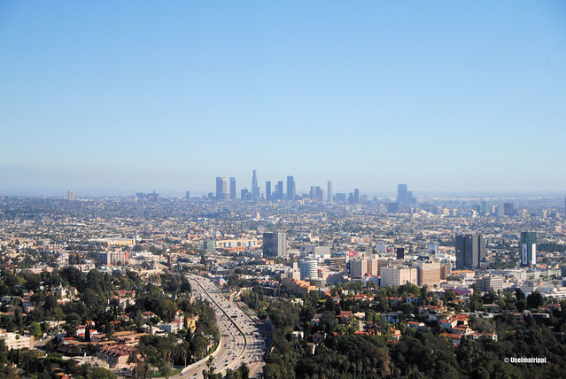 Näkymä Hollywood Hillsien näkökalapaikalta