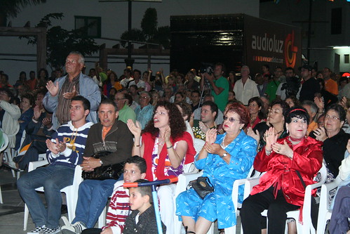 Público en Patricio Calero