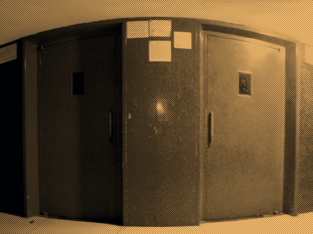 pulsating elevator doors