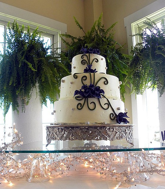 Wedding Cake SouthPort, NC: Community Building... Carolina Cakes & Confections