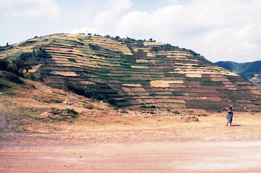 2009-019-2245c-2009V2245 | Rwandan countryside, near the Cya… | Flickr