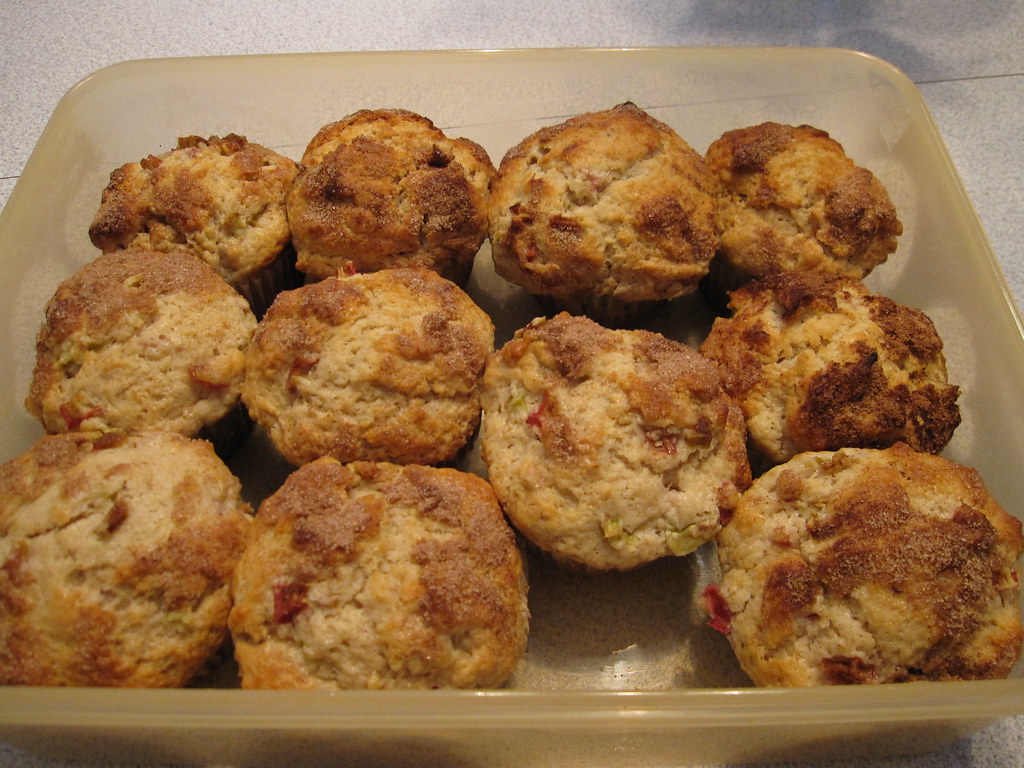 Muffins, Cinnamon Rhubarb