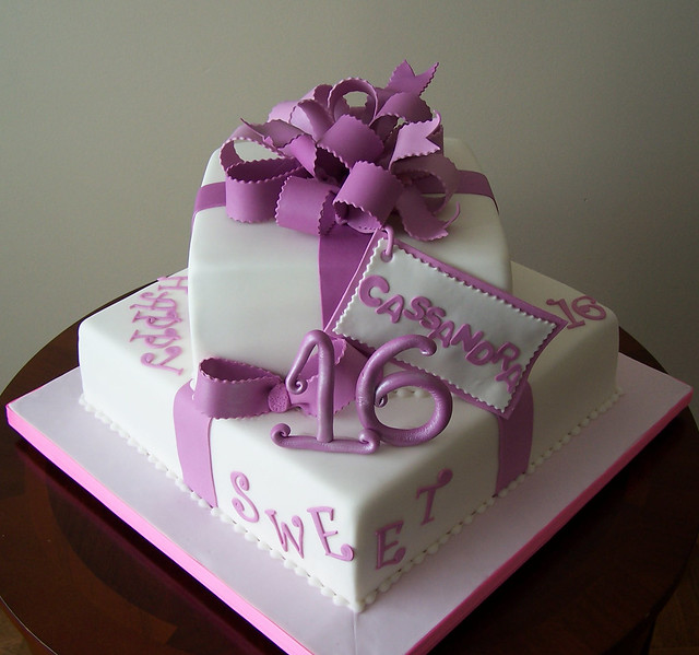 Sweet Sixteen cake
