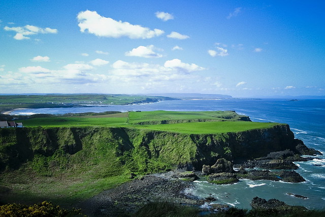 Ireland: green and blue