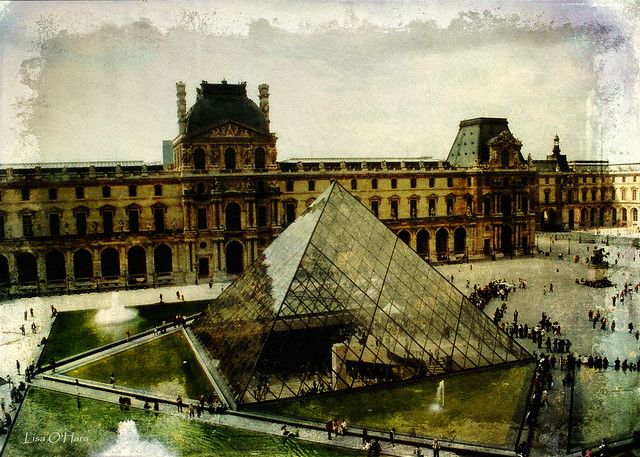 Louvre Passage View