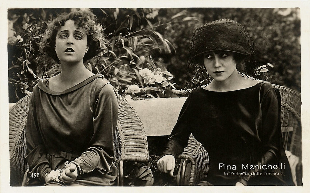 Pina Menichelli and Lina Millefleurs in Il padrone delle ferriere (1919)