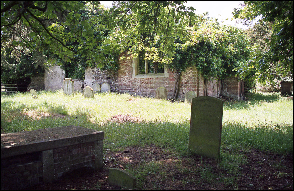Church ruins 3 | Dynax 9xi | C200