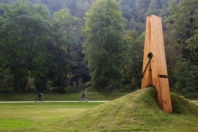 Exposition d'Art contemporain dans le parc de Chaudfontaine (Belgique)